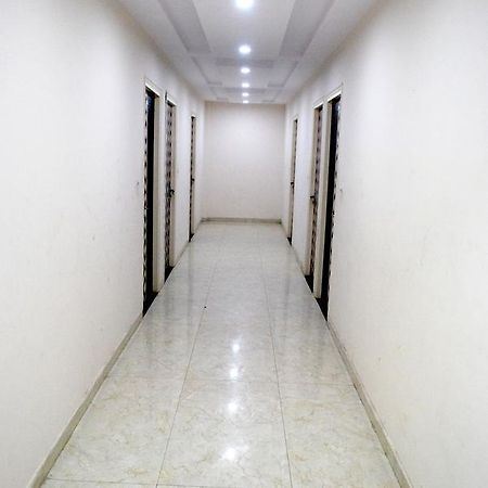 Hotel Harish Palace อัครา ภายนอก รูปภาพ