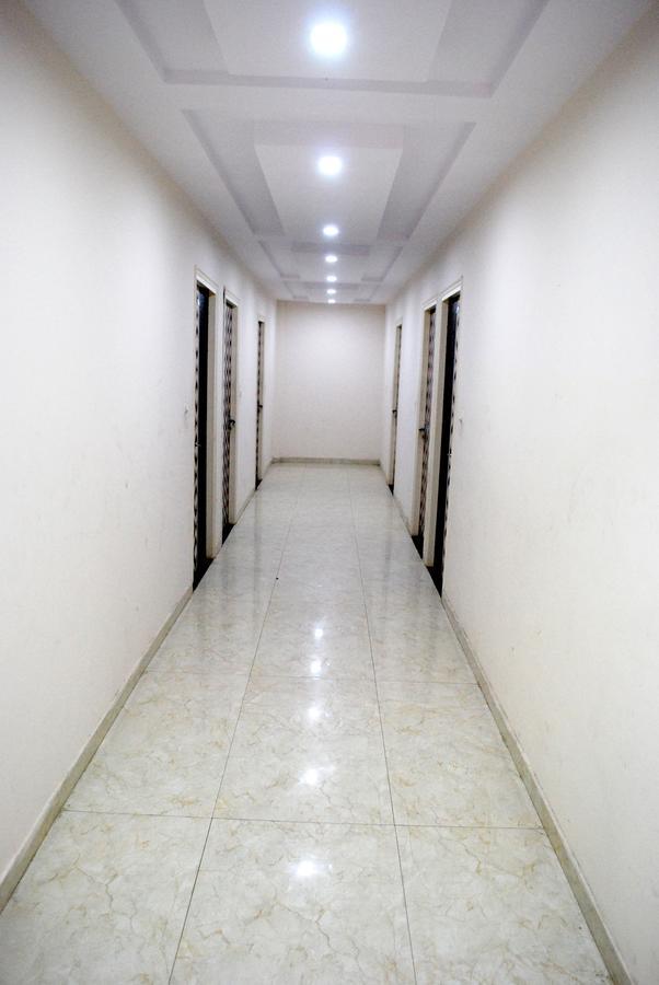 Hotel Harish Palace อัครา ภายนอก รูปภาพ